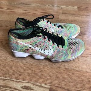 Size 8 Nike Flyknit Zoom